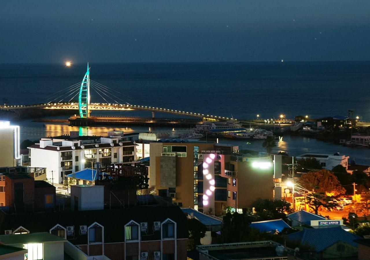 Iris Hotel Szogüpho Kültér fotó