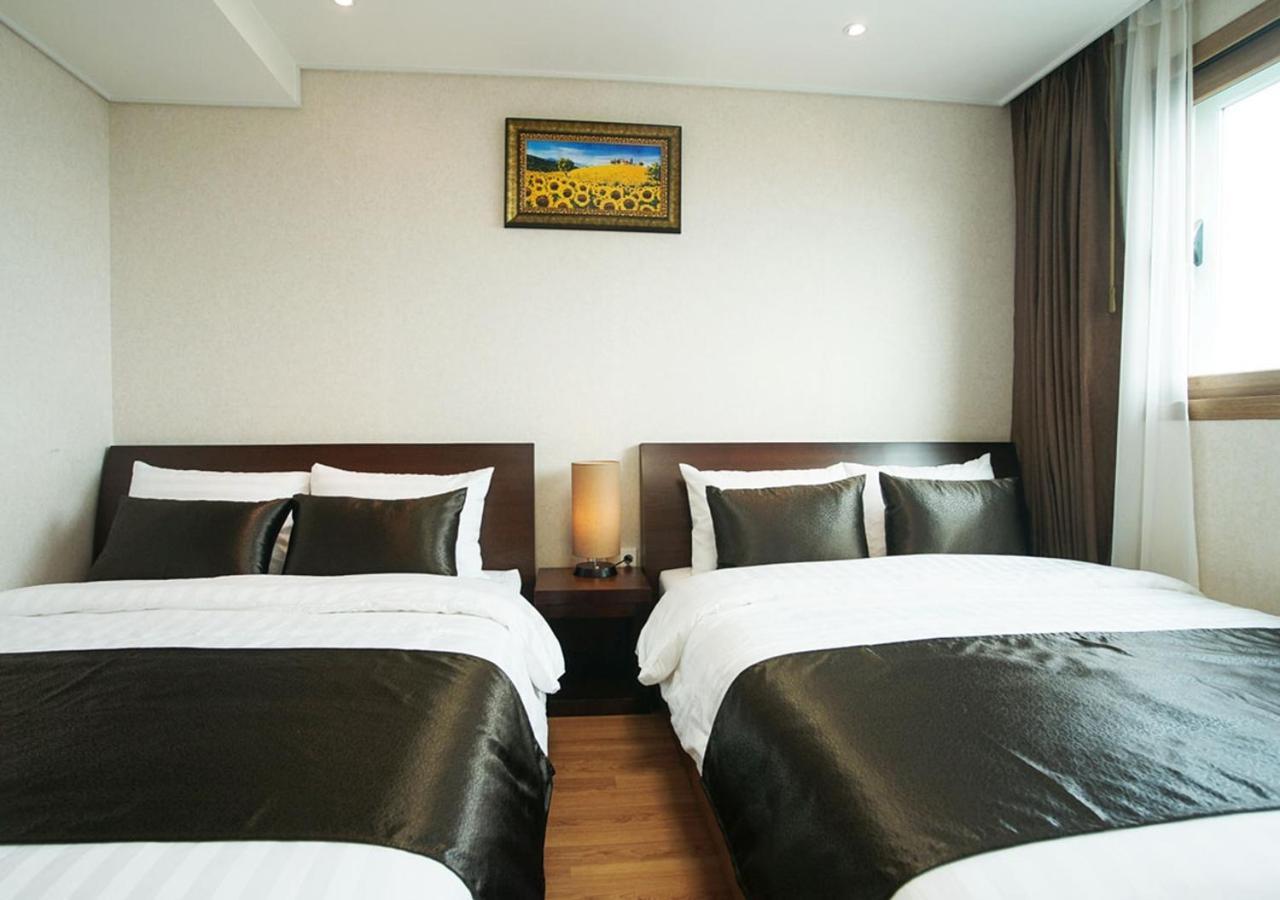 Iris Hotel Szogüpho Kültér fotó